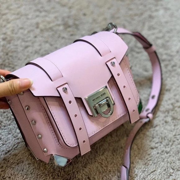 Michael Kors crossbody - Picture 1 of 17